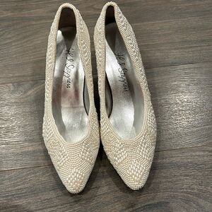 NWOT HL steppers white sparkly heels size 8 GC 6:17